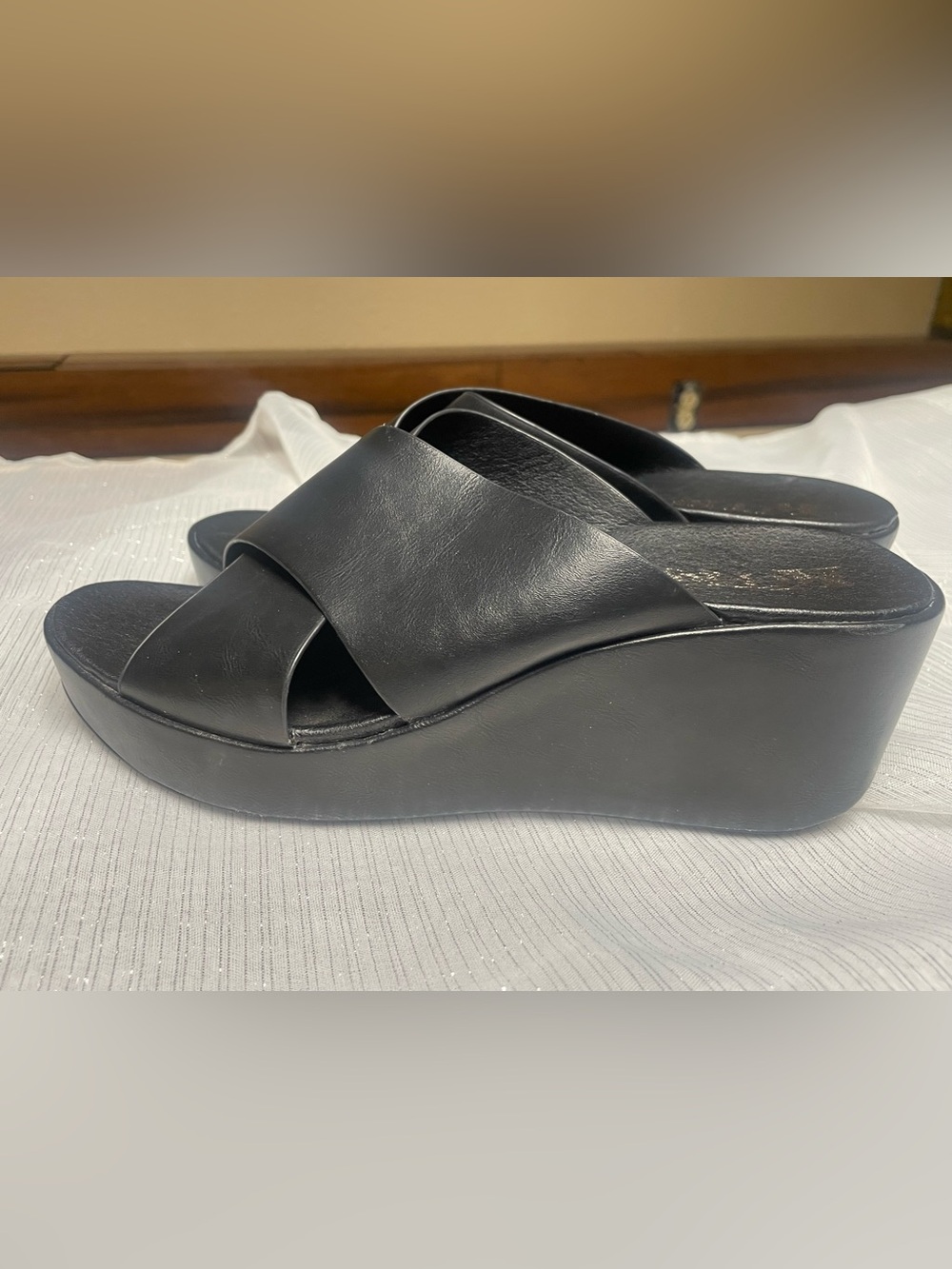 Korks Women’s Black Platform Slide Sandals - Picture 1 of 6